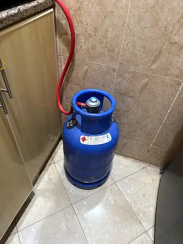 Adnoc Gas Cyclinder with regulator and stove
