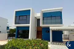 SINGLE ROW LV3 | NEAR HUB | VIEWS | VASTU