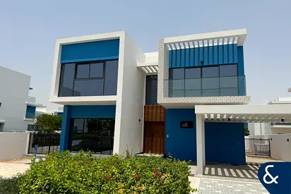 SINGLE ROW LV3 | NEAR HUB | VIEWS | VASTU