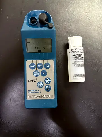 Handheld Myron L Ultrameter II 6PFCE Water Quality/TDS Meter with Calibration Solution