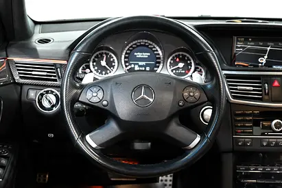 2011 Mercedes-BENZ E-CLASS thumbnail 9