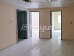 Good price 2bhk with 1 washroom just in 32k near kfc shj call umair