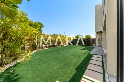 Corner Unit | Vacant | Massive Plot