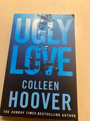 Ugly Love by Colleen Hoover - Paperback