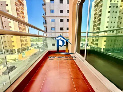 Close To Pond Park Luxurious 3 Bedroom With All Amenities Ready To Move