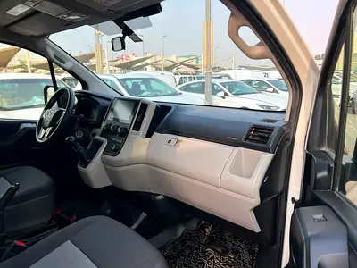 2025 Toyota HIACE — миниатюра 10