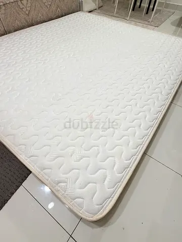King size Mattress (180x210)  - excellent Condition,
