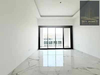 Huge Size Studio Apartment With Kitchen Appliances