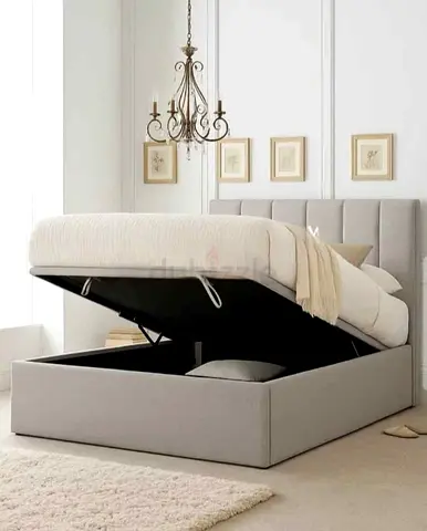 Brand new Queen size Hydrolic Storage bed Available