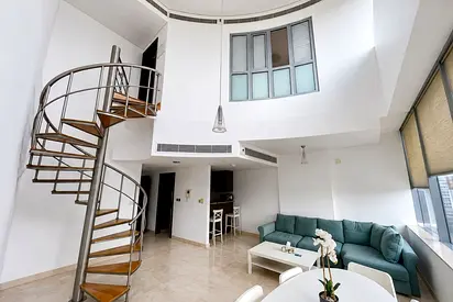 Duplex 1BR | Big Layout | Vacant | Unfurnished