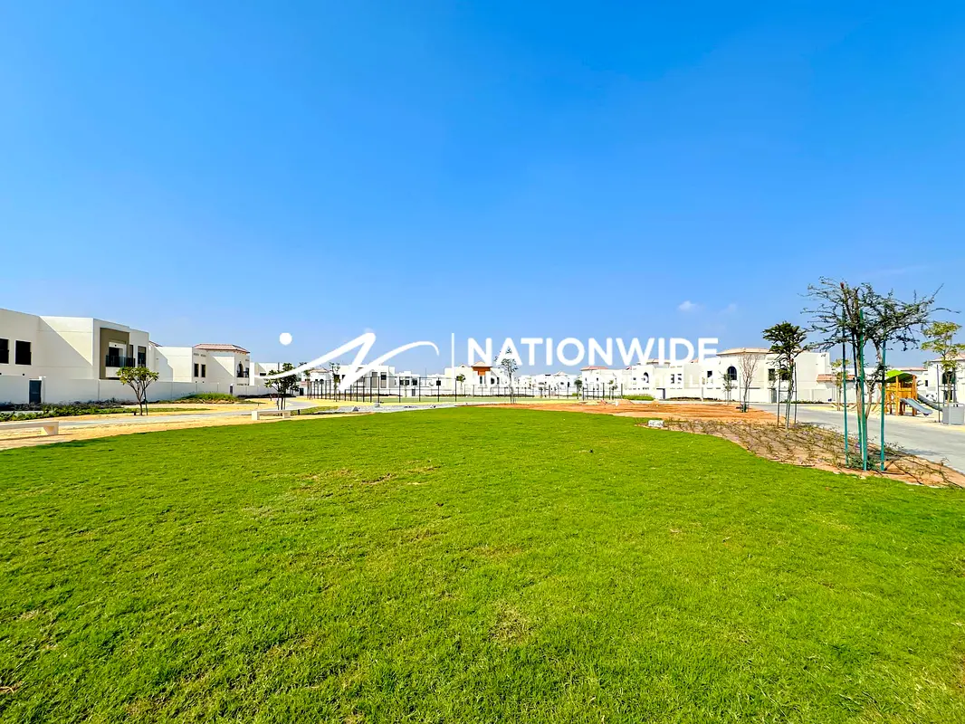 Vacant|Single Row Corner|Best Layout|Prime Area