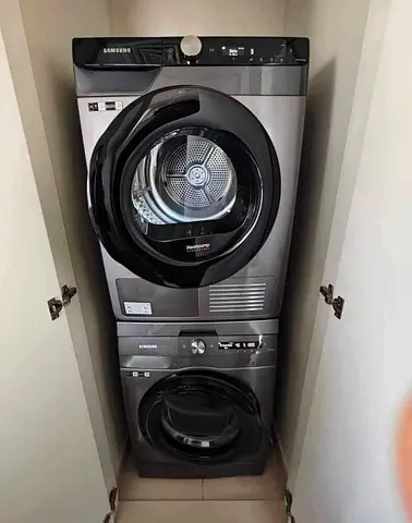 Samsung 9 kg washer and 9 kg dryer separate set new model slightly used with wifi system