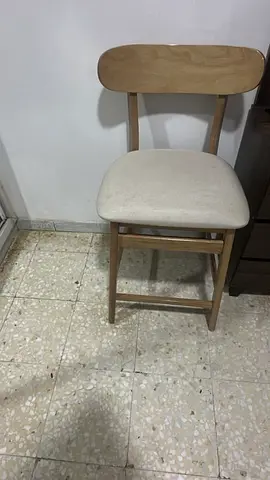 Wooden dining chair with cushioned seat - light oak finish