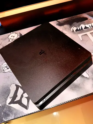 PS4 slim 1TB