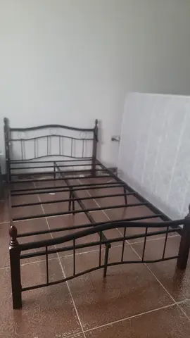 العريبي خلف مستشفى سيف , سرير 200*120 مع مرتبة وغطاء
