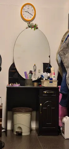 Dressing table
