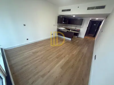 Unfurnished | Road View | Near Metro | Vacant