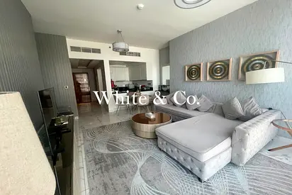 Upgraded | Canal view | Vacant | Furnished