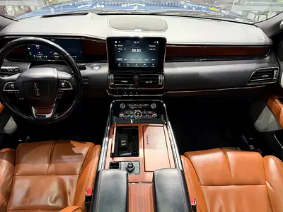 صورة 12 لـ 2018 Lincoln NAVIGATOR