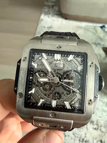 Hublot Square