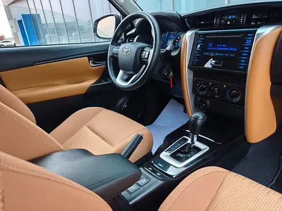 2019 Toyota FORTUNER 照片 13