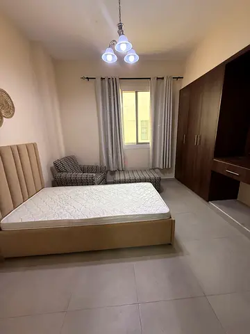 Master Room For One Working Lady In Mirdif Near City Center Mordif And Sport Society.