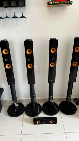 LG 3D Blu-ray wireless 5.1 Channel 1200W Bluetooth Home Theatre System