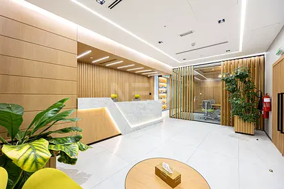 Walk to Metro | Vacant | Bespoke Furnishings