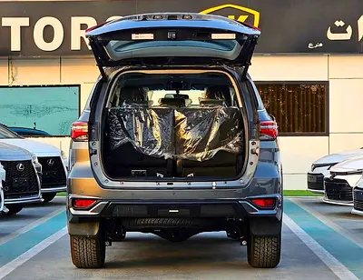 2026 Toyota FORTUNER photo 4