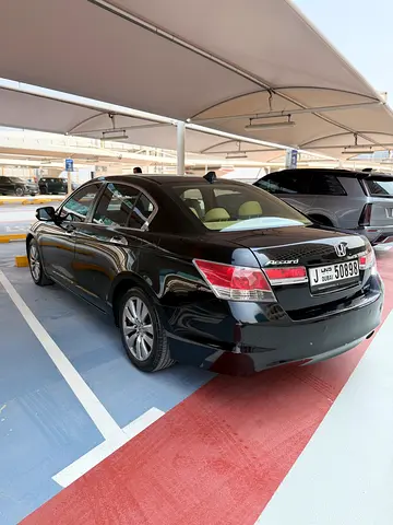 Honda Accord EX 2011 GCC Specs Sunroof