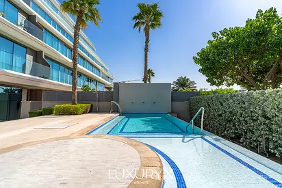 Vacant | Panoramic Sea & Sunset | Iconic Living
