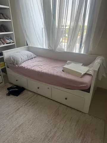 Sofa Bed - White wooden daybed with storage drawers - Extendable to fit two persons