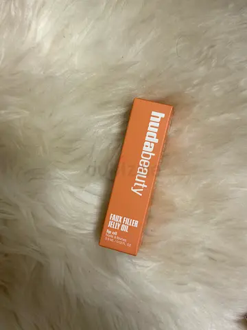 SALE | HUDA BEAUTY Faux Filler Jelly Oil – Juicy Peach
