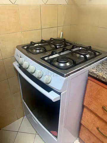 Used freestanding gas cooker with oven - 4 burners, working condition