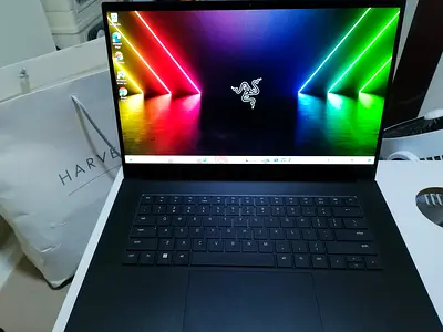 Razer Blade Gaming Laptop with NVIDIA GeForce RTX Graphics