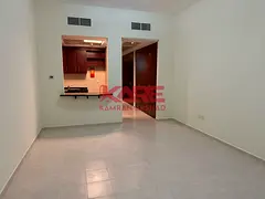 8 Wadrobe Close to metro Studio For Sale