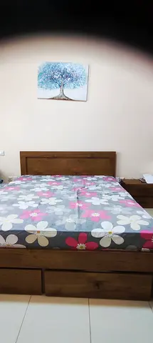 Bed set only frame no mattress included