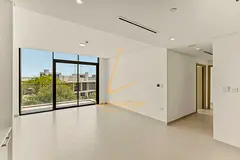 Luxur 2BD | Bright and Spacious | Brand new