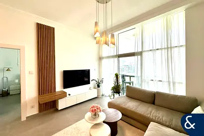 One Bedroom | Upgraded | Canal + Burj View