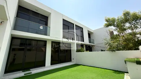Move-in Ready | All Ensuite | Private Parking
