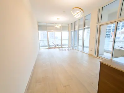 Spacious Modern Apartment | High Floor | Balcony & Community Views