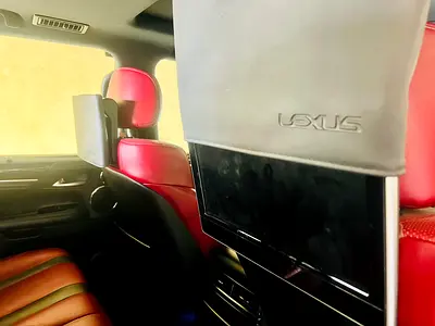 2018 Lexus LX-SERIES photo 7