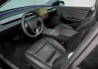 2025 Tesla MODEL 3 — фото 10