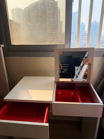 White Table with Mirror & Storage Drawers.