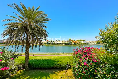 Lake View | 1E | Upgraded | Close to Pool