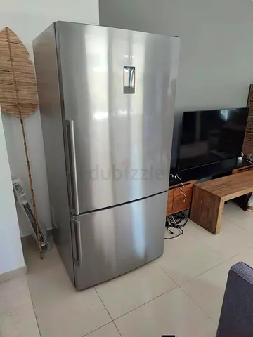 Siemens IQ700 Bottom Freezer Digital Invtar Latest Version 85cm