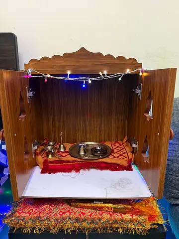 Beautiful Wooden Pooja Temple – AED 200 | Urgent Sale
