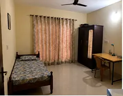ROOM AVAILABLE FOR RENT