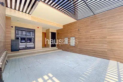 Brand new | Modern Luxury | Vacant