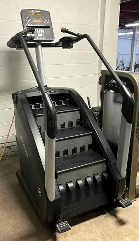 Life Fitness Integrity PowderMill Stair Climber